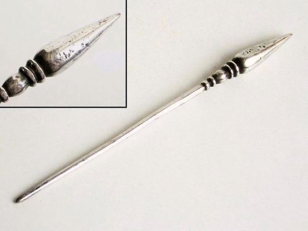 Hairpin with cone-shaped top – (4117)